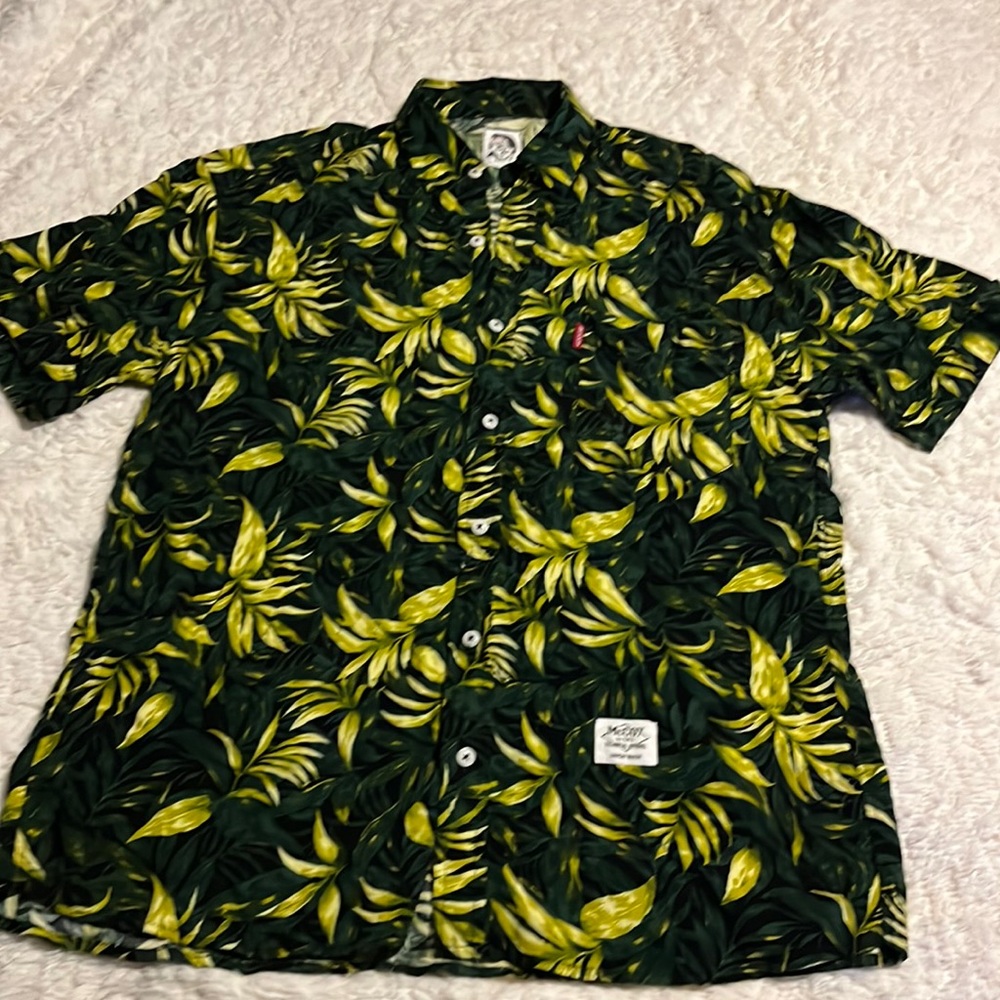 McCoy Industry by Gill men’s tropical leaf Green button down shirt. Size large